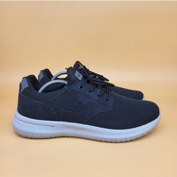 Skechers Men\'s Delson Air-Cooled Memory Foam Sneaker Shoes Size 9 main image 8